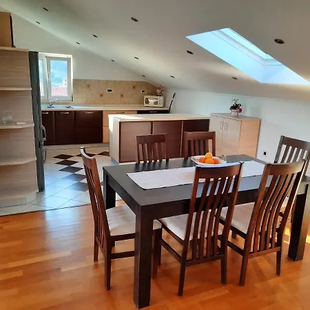 Martina Apartament Palit