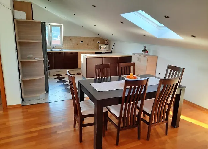 Martina Lägenhet Palit